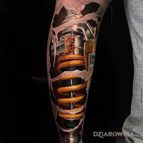Tatuaż Amortyzator na łydce motyw: 3D styl: realistyczne