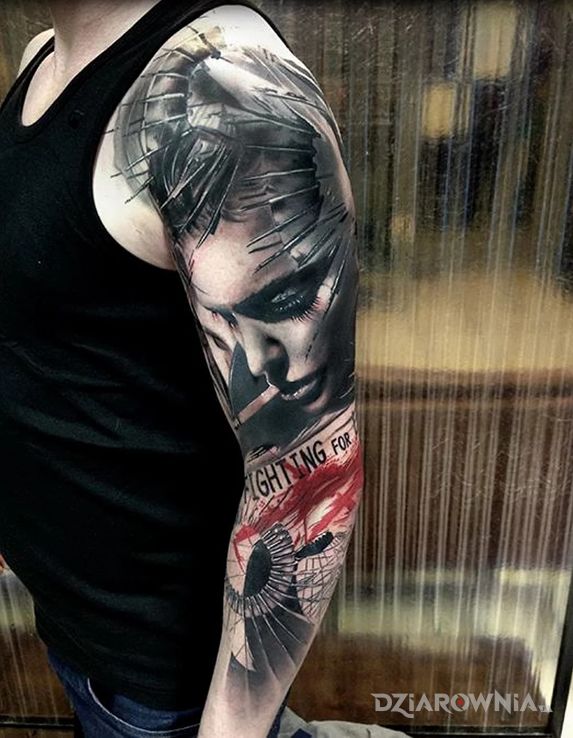 Tatuaż trashpolkowy portret w motywie rękawy i stylu trash polka na przedramieniu