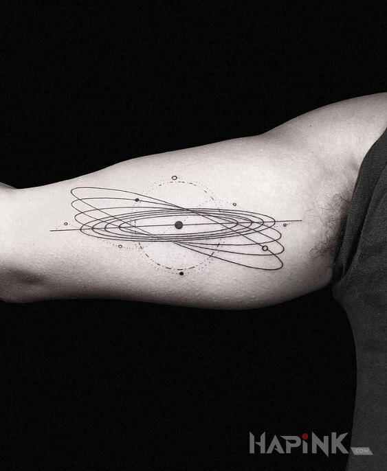 Tattoo Układ słoneczny in other motif and geometric style on the upper arm