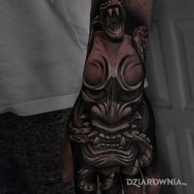 Tatuaż Wąż na dłoni na dłoni motyw: mroczne styl: realistyczne
