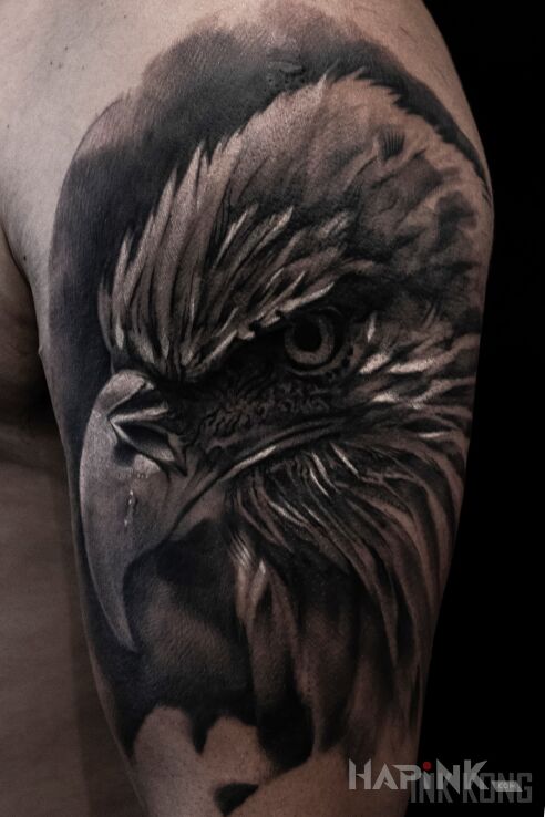 Tattoo Orzeł in animals motif and realistic style on the upper arm