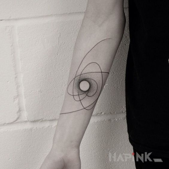 Tattoo Okrąg in other motif and minimalistic style on the forearm
