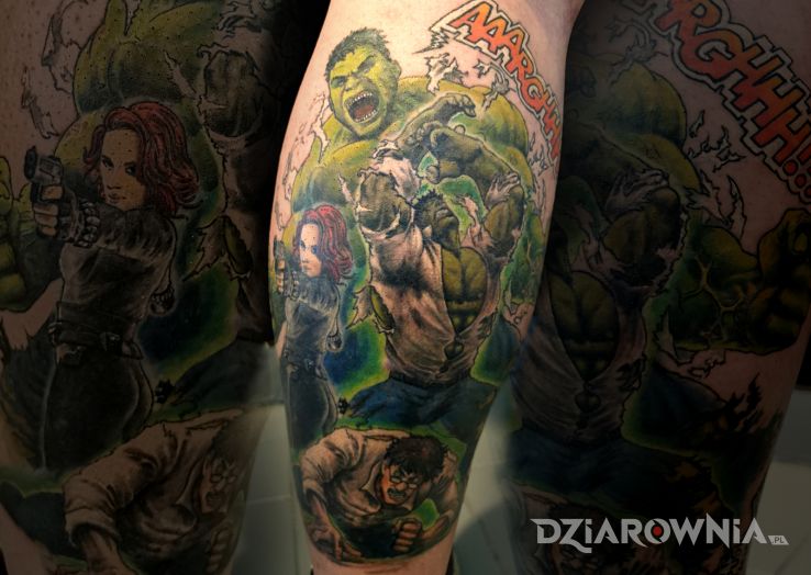 Tatuaż hulk color comics w motywie kolorowe i stylu kreskówkowe / komiksowe na łydce