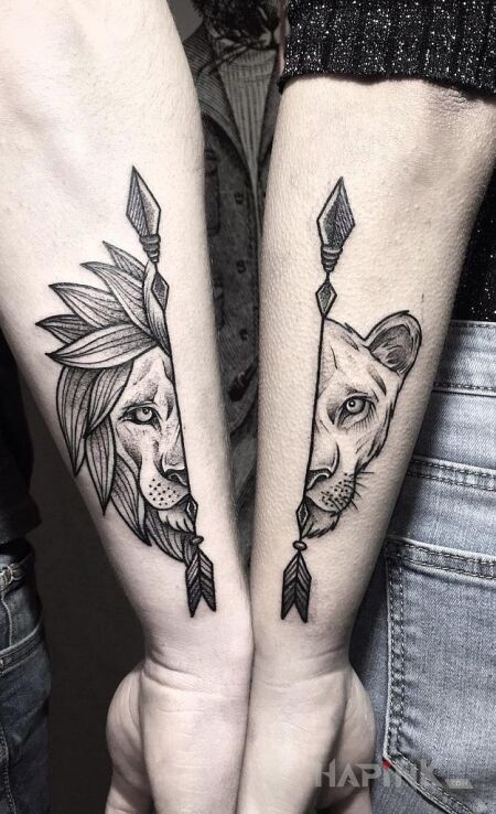 Tattoo Lwy ze strzałami in animals motif and graphic / illustrative style on the forearm