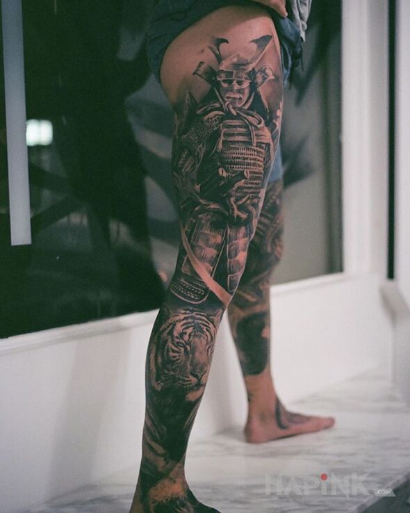 Tattoo Samuraj z tygrysem in legsleeves motif and realistic style on the calf