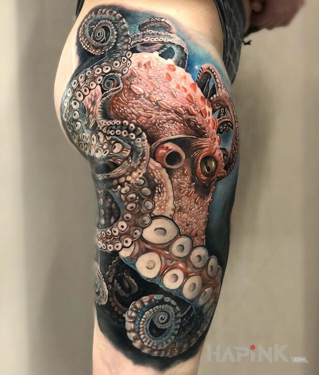 Tattoo Ośmiornica in animals motif and realistic style on the leg