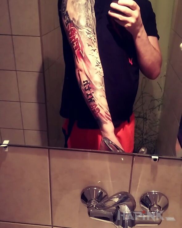 Tattoo Rekaw :) in sleeves motif on the upper arm