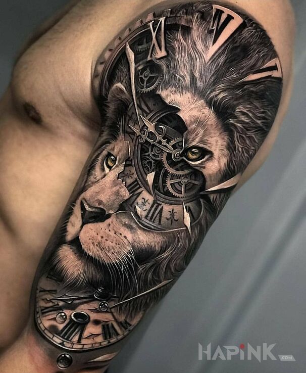 Tattoo Zegar w lwie in black and gray motif and realistic style on the upper arm