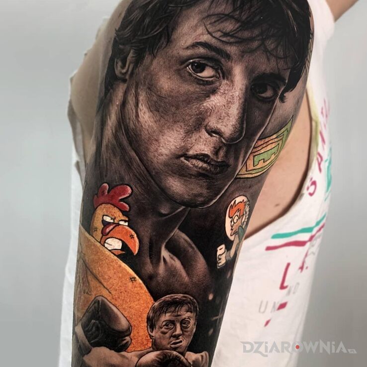 Tatuaż Rocky w motywie twarze i stylu realistyczne na ramieniu