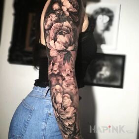 Tattoo Chrysanthemums on the upper arm motif: 3D style: realistic