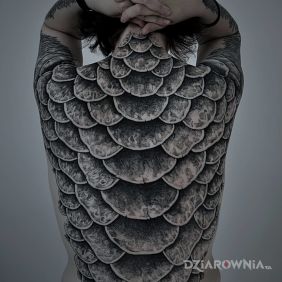 Tatuaż Łuski na łopatkach motyw: 3D styl: realistyczne