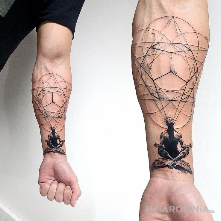 Tatuaż kłębiące się myśli w motywie czarno-szare i stylu kontury / linework na przedramieniu