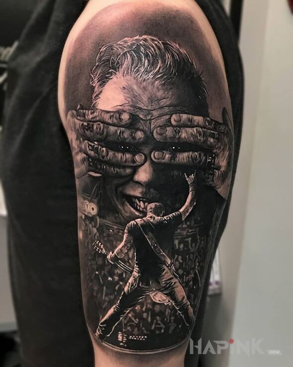 Tattoo Metalica in 3D motif and realistic style on the upper arm