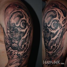 Tattoo Skull on the upper arm motif: skulls style: graphic / illustrative