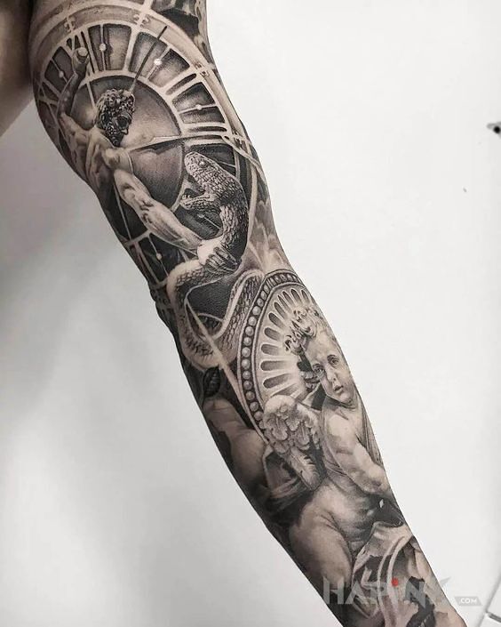 Tattoo Herkules in 3D motif and realistic style on the upper arm