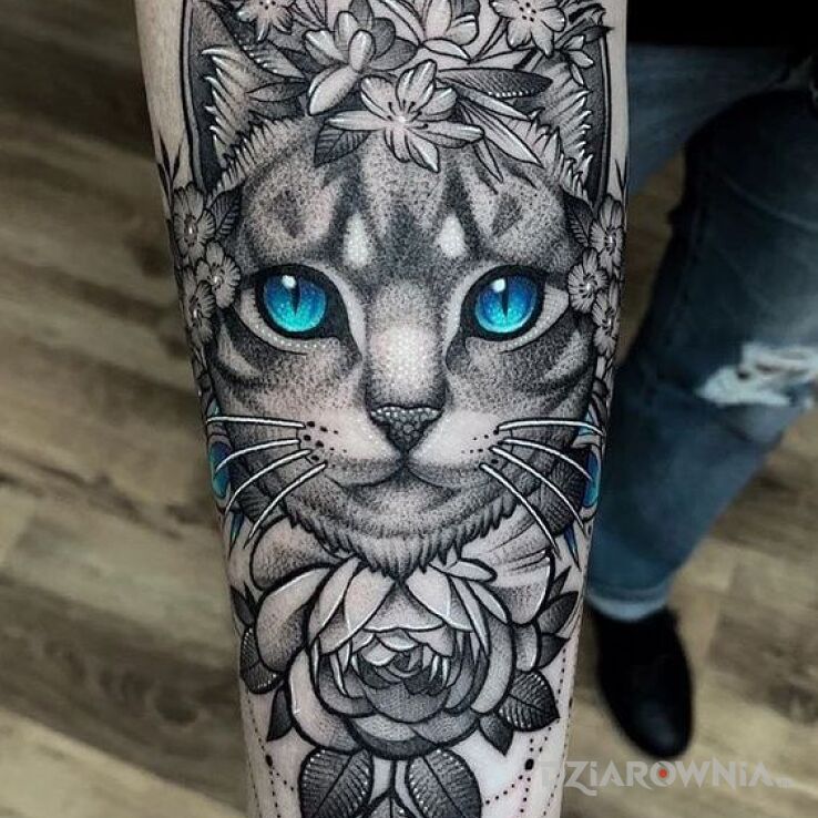 Tatuaż Magiczny kot w motywie 3D i stylu realistyczne na przedramieniu