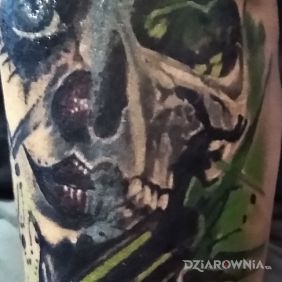 Tatuaż Czaszka i klaun na przedramieniu motyw: kolorowe styl: abstrakcyjne
