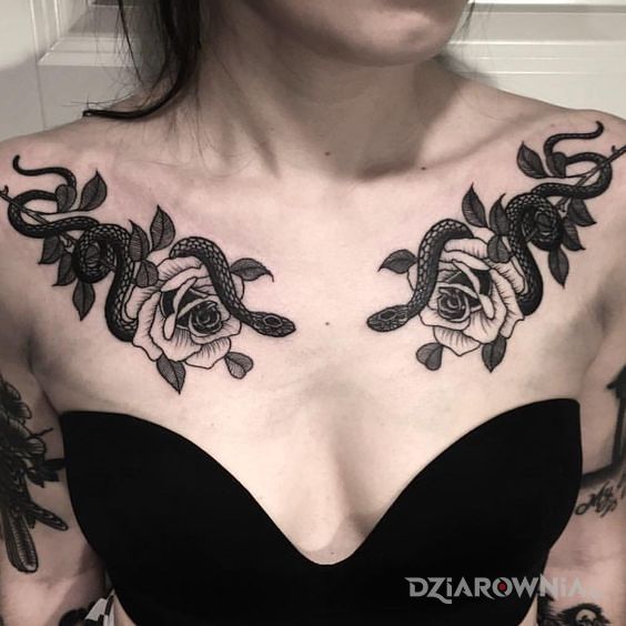 Tatuaż węże oplecione dookoła róż w motywie zwierzęta i stylu graficzne / ilustracyjne na klatce