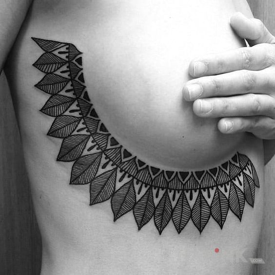 Tattoo Listki przy piersi in other motif and graphic / illustrative style on the breast