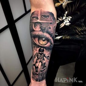 Tattoo Cosmonaut Eye on the forearm motif: 3D style: realistic