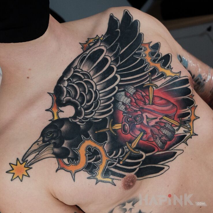 Tattoo Kruk / Serce / Sztylet in animals motif and neo-traditional style on the chest