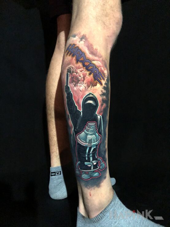 Tattoo Motyw kibica in lettering motif and graffiti style on the calf