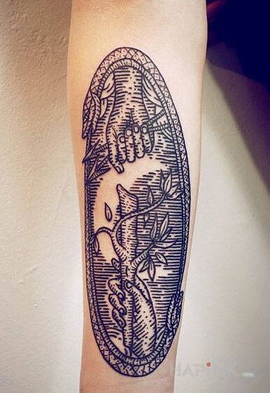 Tattoo Wyrabianie strzał in other motif and engravings / gravure style on the forearm