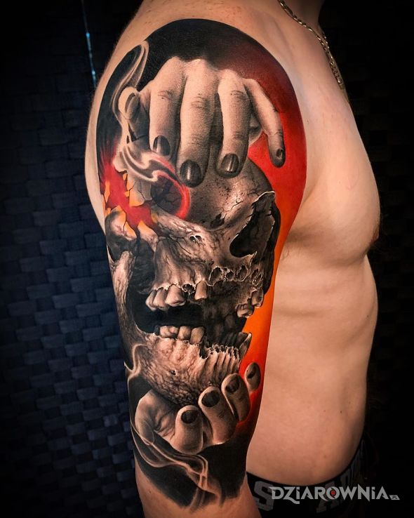 Tatuaż czaszka w dłoniach w motywie 3D i stylu realistyczne na ramieniu