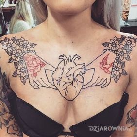 Tatuaż Tatuaż, który nie będzie wypełniony na klatce motyw: czarno-szare styl: kontury / linework