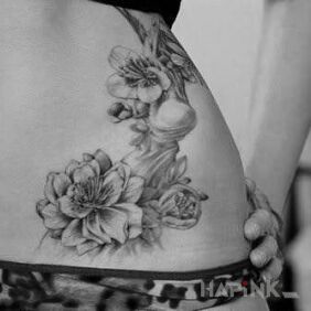 Tattoo Flowers on the belly on the stomach motif: sexy