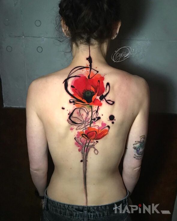 Tattoo Cudowny mak in colorful motif and Watercolor style on the back