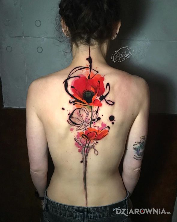 Tatuaż cudowny mak w motywie kolorowe i stylu watercolor na plecach