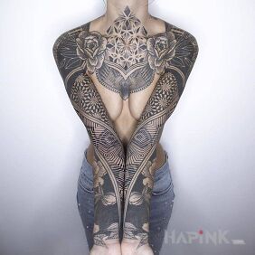 Tattoo Geometric precision on the upper arm motif: 3D style: geometric