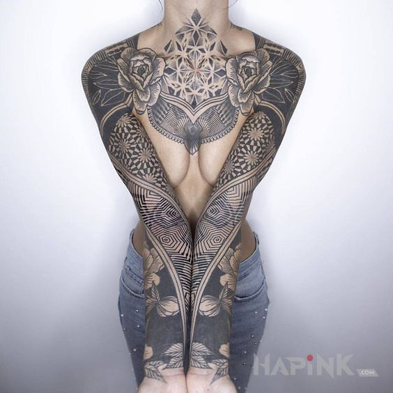 Tattoo Geometryczna precyzja in sleeves motif and geometric style on the forearm