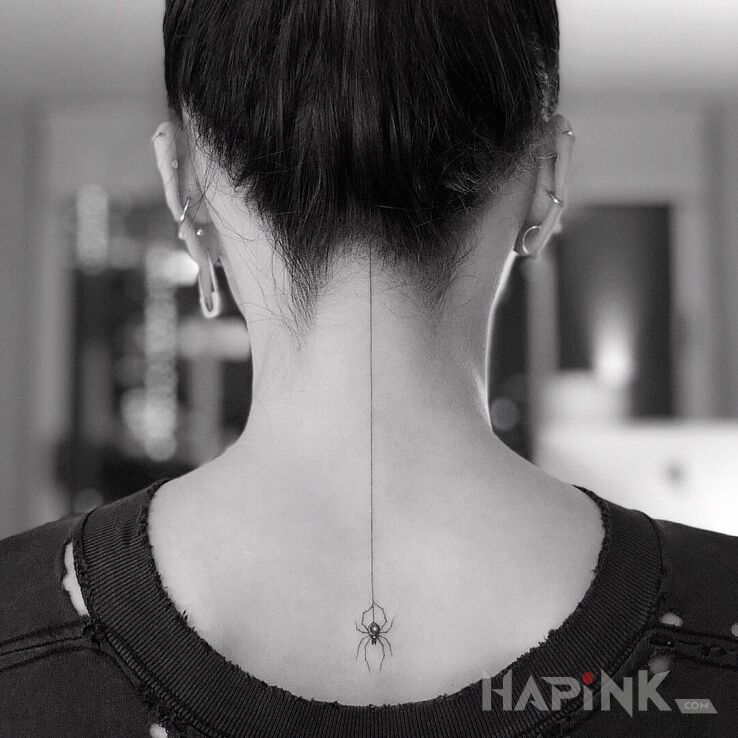 Tattoo Mini pająk in animals motif and minimalistic style on the nape
