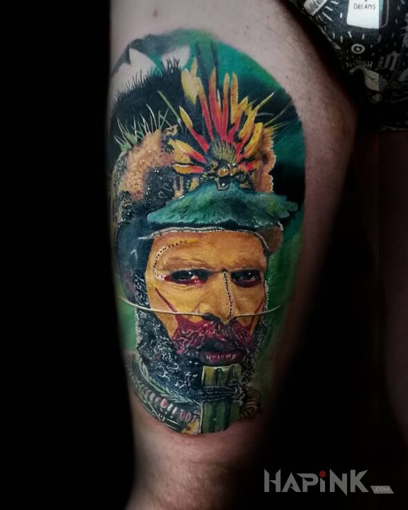 Tattoo Portret mężczyzny in faces motif and realistic style on the leg