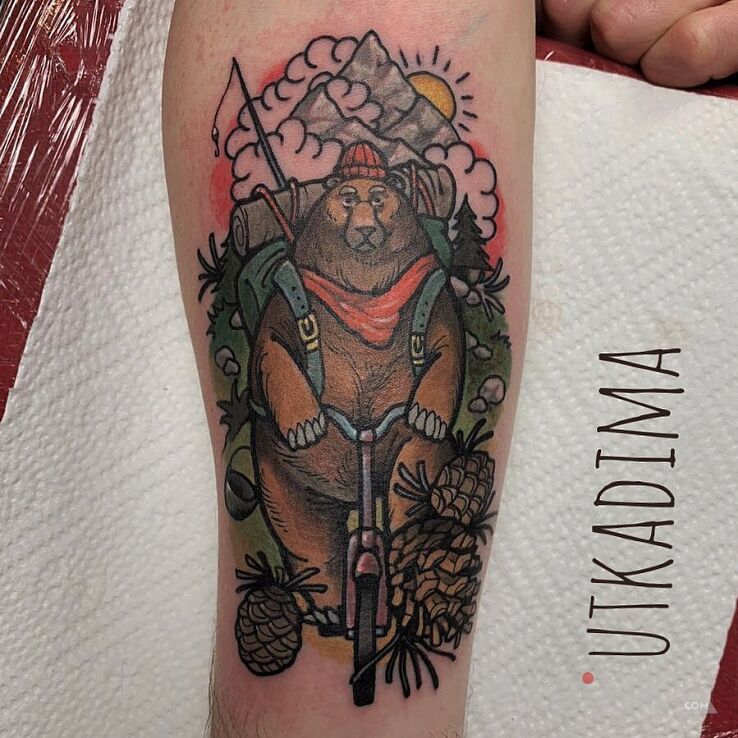 Tattoo Górski niedzwiedź in animals motif and neo-traditional style on the forearm
