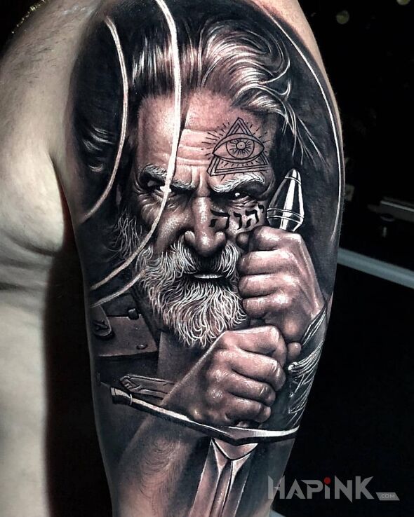 Tattoo Stary wój in 3D motif and realistic style on the upper arm