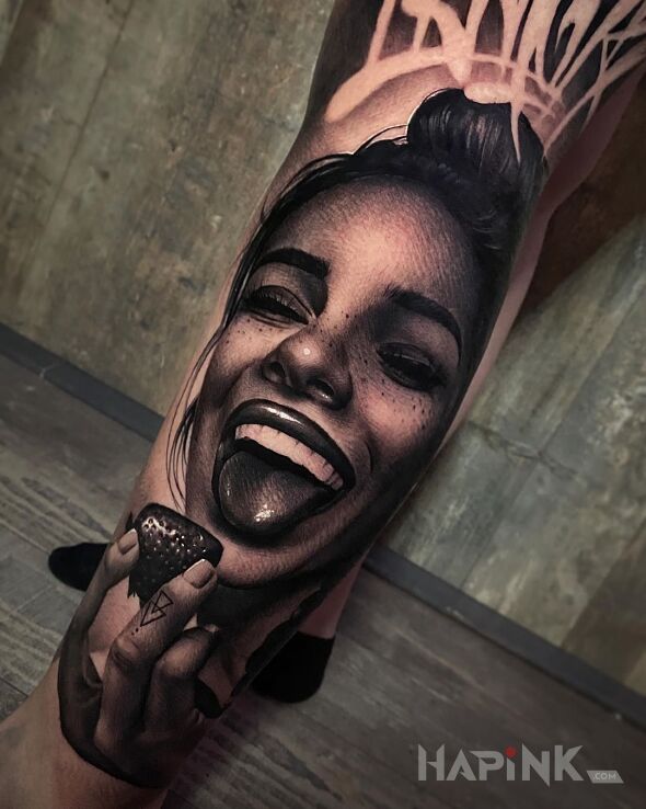 Tattoo Pozytywnie ? in 3D motif and realistic style on the calf
