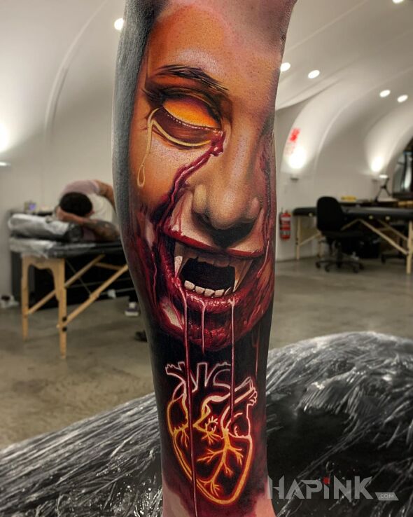 Tattoo Zakrwawiony wampir in 3D motif and realistic style on the forearm