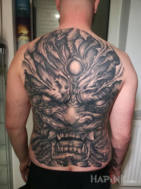 Tattoo Demon pełne plecy in demons motif and realistic style on the back