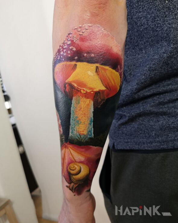 Tattoo Grzyb in 3D motif and realistic style on the forearm