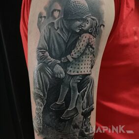 Tattoo Soldier on the upper arm motif: war style: realistic