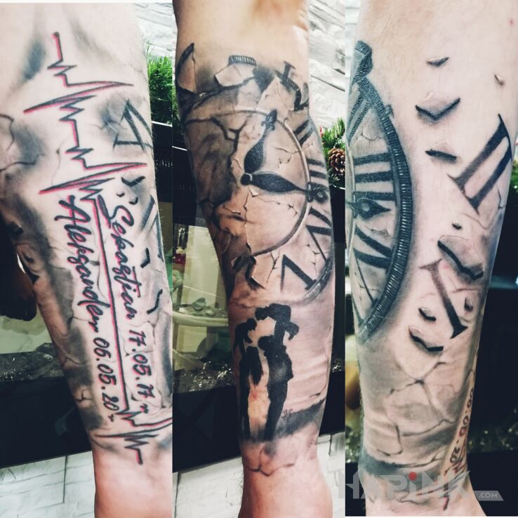 Tattoo Rodzinka ! I czas który płynie nieubłaganie szybko. in black and gray motif and graphic / illustrative style on the forearm