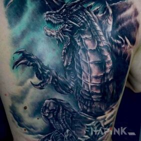 Tattoo Dragon on the back motif: dragons