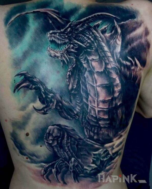 Tattoo Smok in dragons motif on the back