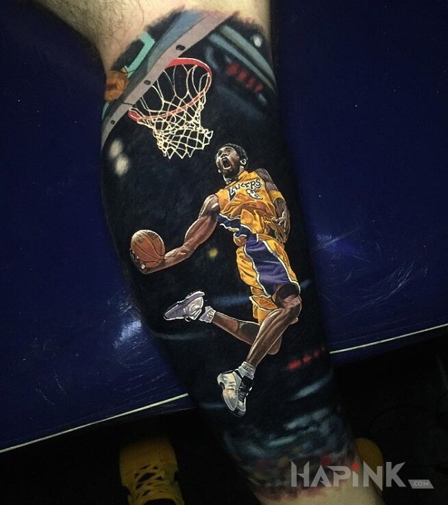 Tattoo Koszykarz in characters motif on the leg
