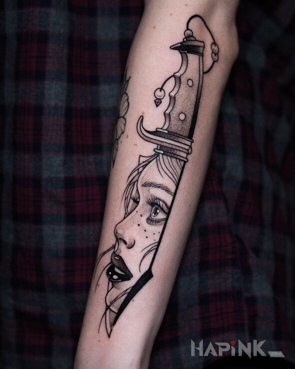 Tattoo Nóż / Kobieta in black and gray motif and graphic / illustrative style on the forearm