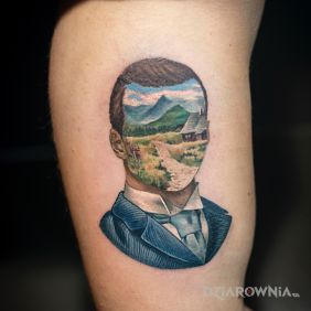 Tatuaż Portret na przedramieniu motyw: twarze styl: surrealistyczne