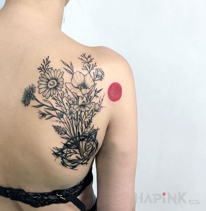 Tattoo Polny bukiet in nature motif and graphic / illustrative style on the shoulder blades